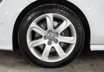 Подержанный автомобиль Audi A7 2014 года (27 фото)