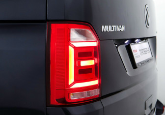 Подержанный автомобиль Volkswagen Multivan 2018 года (8 фото)