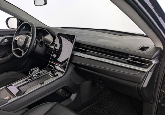 Подержанный автомобиль Москвич 6 2023 года (13 фото)