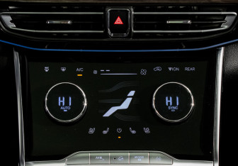 Подержанный автомобиль Exeed VX 2022 года (16 фото)