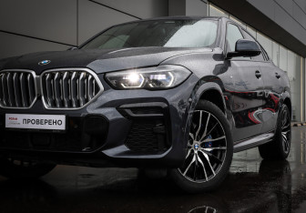 Подержанный автомобиль BMW X6 2021 года (26 фото)