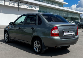 Подержанный автомобиль LADA (ВАЗ) Kalina Sedan 2009 года (7 фото)