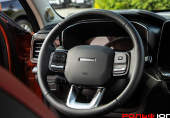 Подержанный автомобиль Haval H3 2025 года (11 фото)