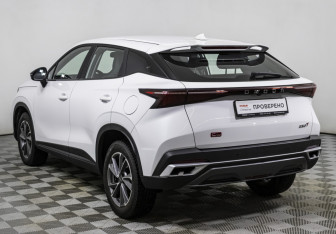 Подержанный автомобиль Omoda C5 2024 года (7 фото)