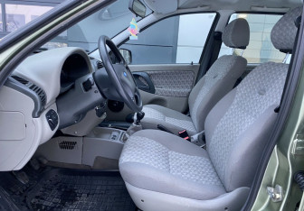 Подержанный автомобиль LADA (ВАЗ) Kalina Wagon 2010 года (11 фото)