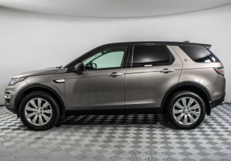 Подержанный автомобиль Land Rover Discovery Sport 2017 года (8 фото)