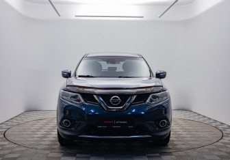 Подержанный автомобиль Nissan X-Trail 2017 года (2 фото)