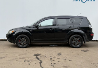 Подержанный автомобиль Mitsubishi Outlander 2007 года (8 фото)