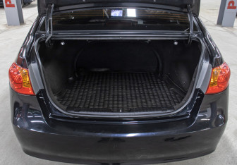 Подержанный автомобиль Hyundai Elantra Sedan 2008 года (10 фото)