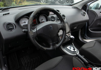 Подержанный автомобиль Peugeot 308 Hatchback 2008 года (14 фото)