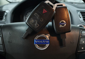 Подержанный автомобиль Volvo C30 2012 года (16 фото)