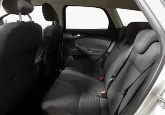 Подержанный автомобиль Ford Focus Wagon 2017 года (10 фото)