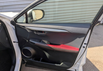 Подержанный автомобиль Lexus NX 2018 года (23 фото)