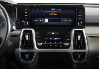 Подержанный автомобиль Kia Sorento 2021 года (13 фото)