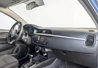 Подержанный автомобиль Kia Rio Hatchback 2020 года (11 фото)