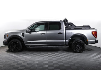 Подержанный автомобиль Ford F-150 2022 года (8 фото)
