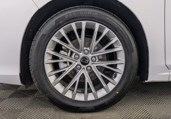 Новый FAW Bestune B70 2024 (7 фото)