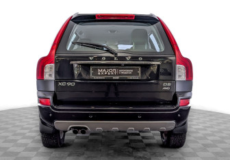 Подержанный автомобиль Volvo XC90 2013 года (6 фото)
