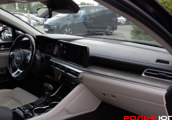 Подержанный автомобиль Kia K5 2022 года (7 фото)