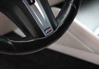 Подержанный автомобиль BMW X6 2021 года (18 фото)