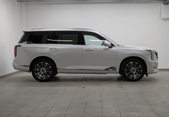 Новый GAC GS8 2025 (4 фото)