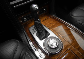 Подержанный автомобиль Infiniti QX80 2017 года (20 фото)