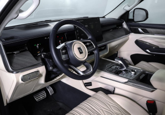 Подержанный автомобиль Tank 500 2023 года (15 фото)