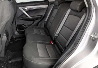 Подержанный автомобиль Geely Coolray 2023 года (18 фото)