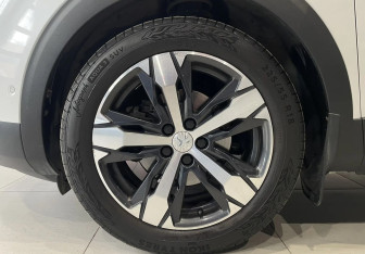 Подержанный автомобиль Peugeot 5008 Suv 2018 года (19 фото)