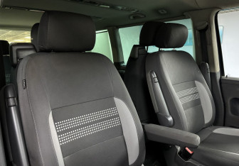 Подержанный автомобиль Volkswagen Multivan 2013 года (19 фото)