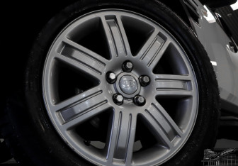 Подержанный автомобиль Land Rover Discovery 2013 года (25 фото)