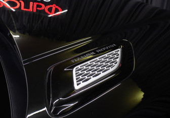 Подержанный автомобиль Land Rover Range Rover Sport 2017 года (23 фото)