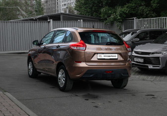 Подержанный автомобиль LADA (ВАЗ) XRAY 2018 года (6 фото)