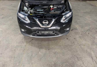 Подержанный автомобиль Nissan X-Trail 2017 года (18 фото)