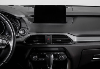 Подержанный автомобиль Mazda CX-9 2022 года (13 фото)