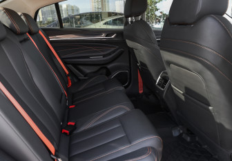 Подержанный автомобиль Omoda S5 GT 2024 года (9 фото)