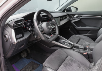Подержанный автомобиль Audi A3 Hatchback 2021 года (16 фото)