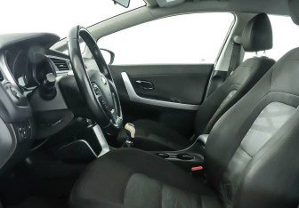 Подержанный автомобиль Kia Ceed Wagon 2015 года (6 фото)