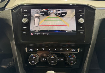 Подержанный автомобиль Volkswagen Passat Wagon 2019 года (17 фото)