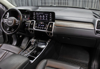 Подержанный автомобиль Kia Sorento 2021 года (11 фото)