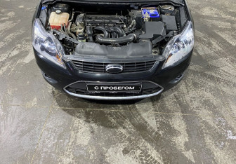 Подержанный автомобиль Ford Focus Hatchback 2009 года (14 фото)