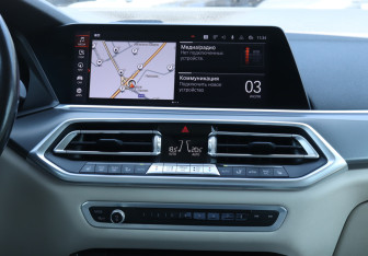 Подержанный автомобиль BMW X5 2020 года (16 фото)
