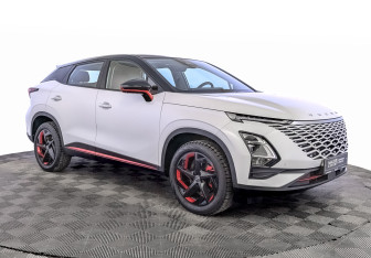 Подержанный автомобиль Omoda C5 2023 года (3 фото)