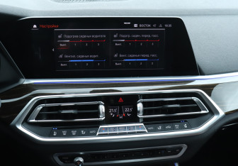 Подержанный автомобиль BMW X5 2019 года (18 фото)