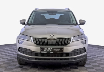 Подержанный автомобиль Skoda Karoq 2021 года (2 фото)