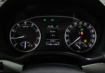 Подержанный автомобиль Skoda Octavia Liftback 2013 года (13 фото)