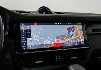 Подержанный автомобиль Porsche Cayenne 2020 года (18 фото)