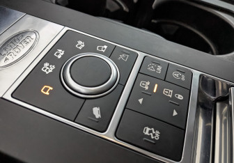 Подержанный автомобиль Land Rover Discovery 2018 года (26 фото)