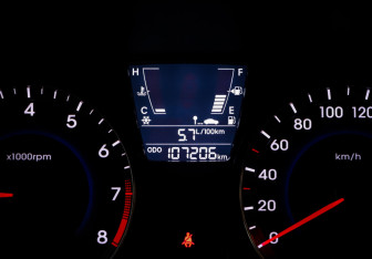 Подержанный автомобиль Hyundai Solaris Hatchback 2013 года (11 фото)