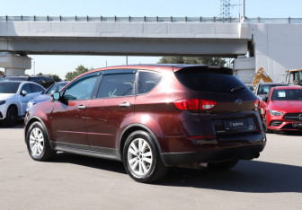 Подержанный автомобиль Subaru Tribeca 2006 года (7 фото)